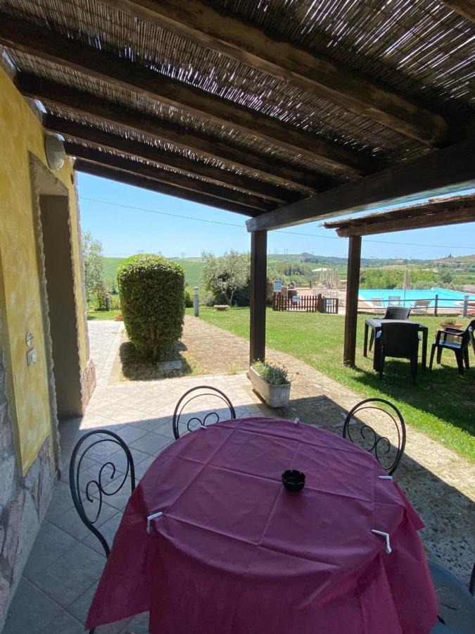 Tenuta La Lupa Castellina Marittima Exterior photo