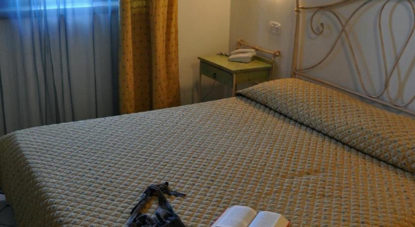 Tenuta La Lupa Castellina Marittima Room photo