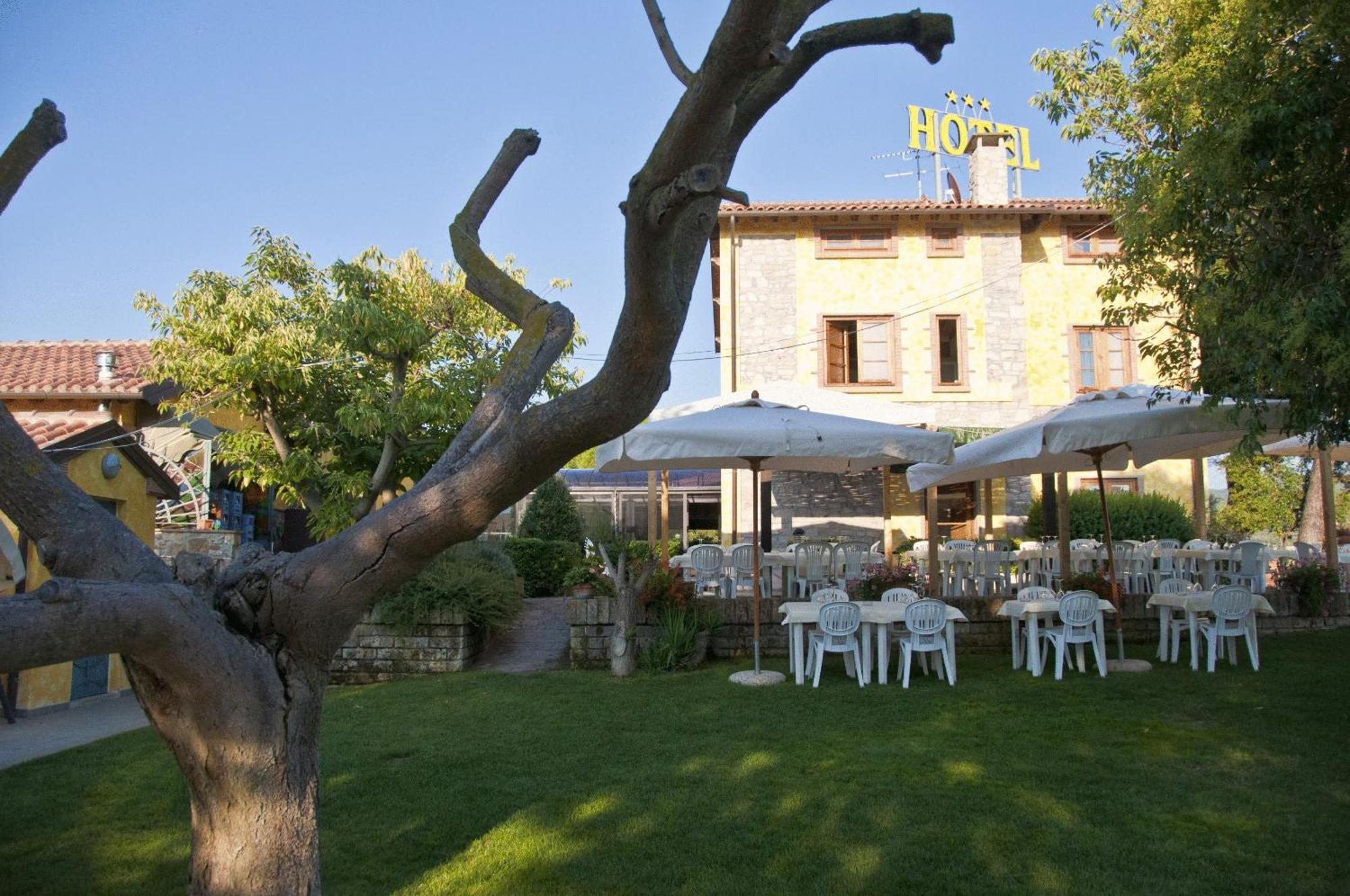Tenuta La Lupa Castellina Marittima Exterior photo